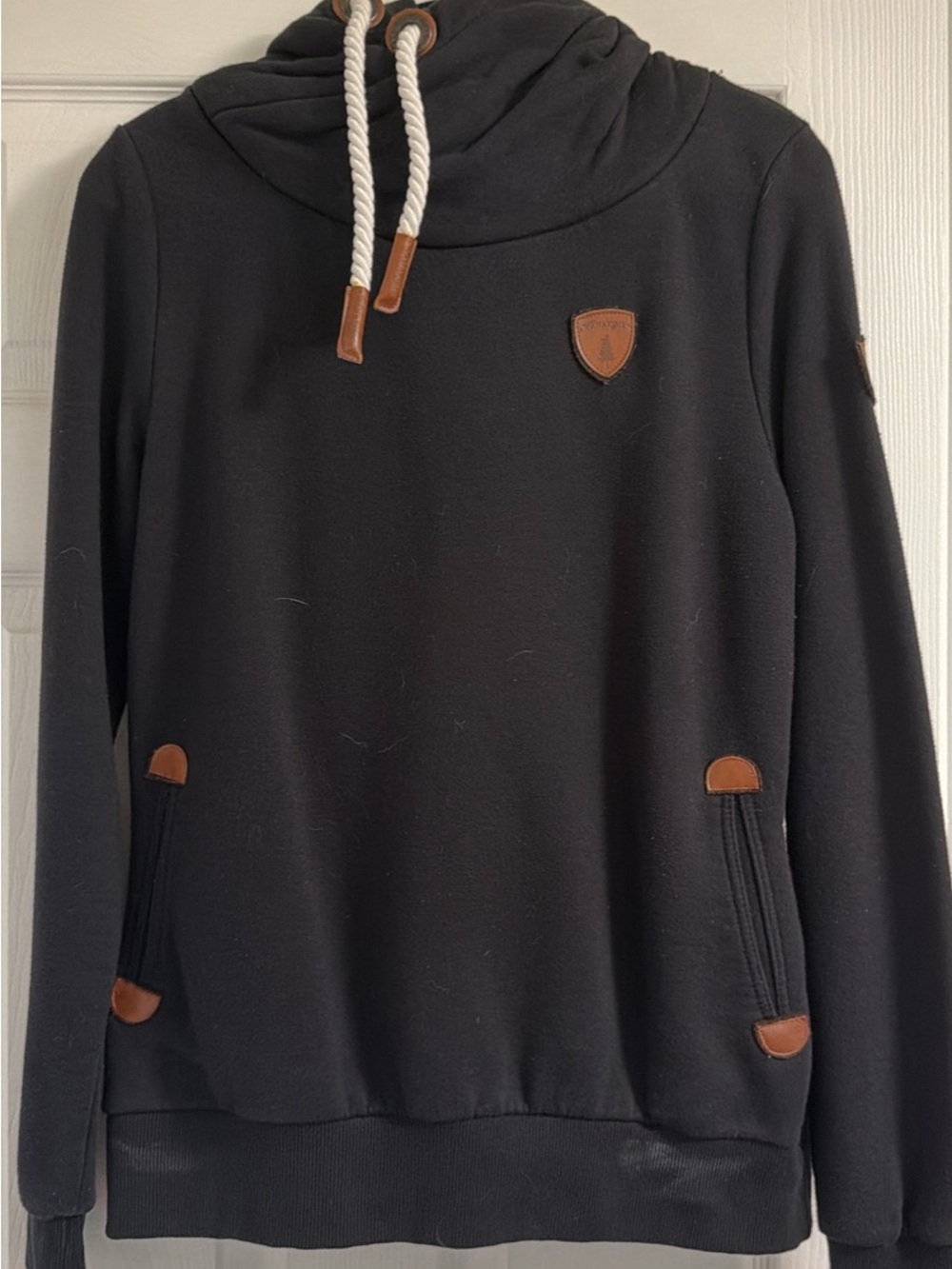 Wanakome Hoodie Womenโs
